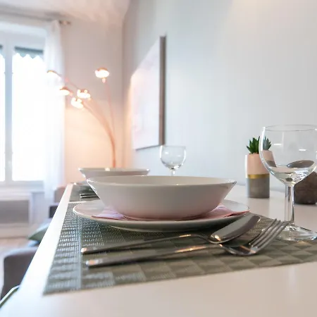 Mace Apartment *